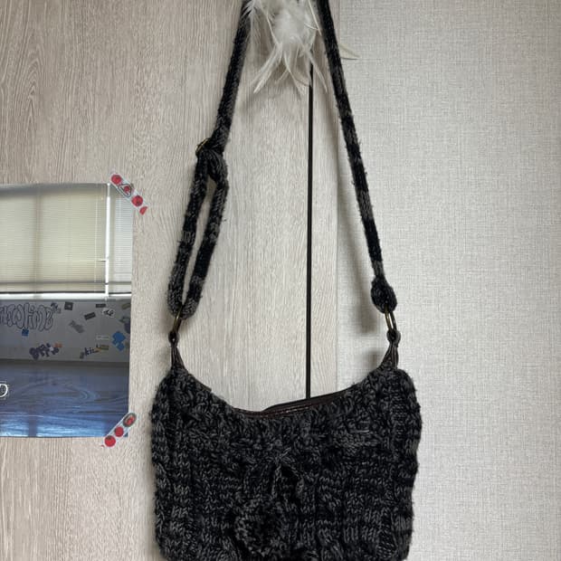 마루 빈티지 모리 폼폼 니트 크로스백