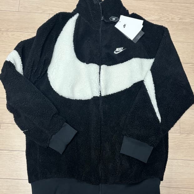 나이키 빅 스우시 풀집 자켓 블랙 L (크림택 새상품)