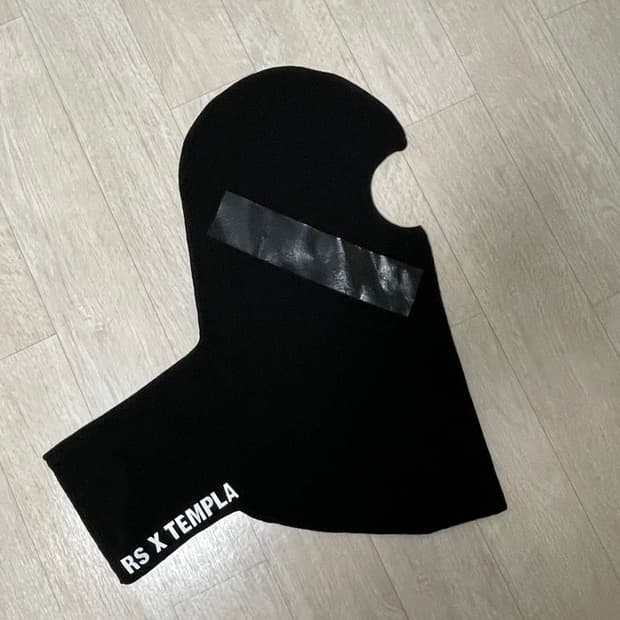 라프시몬스 x 템플라 바라클라바