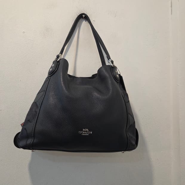 코치 숄더백 