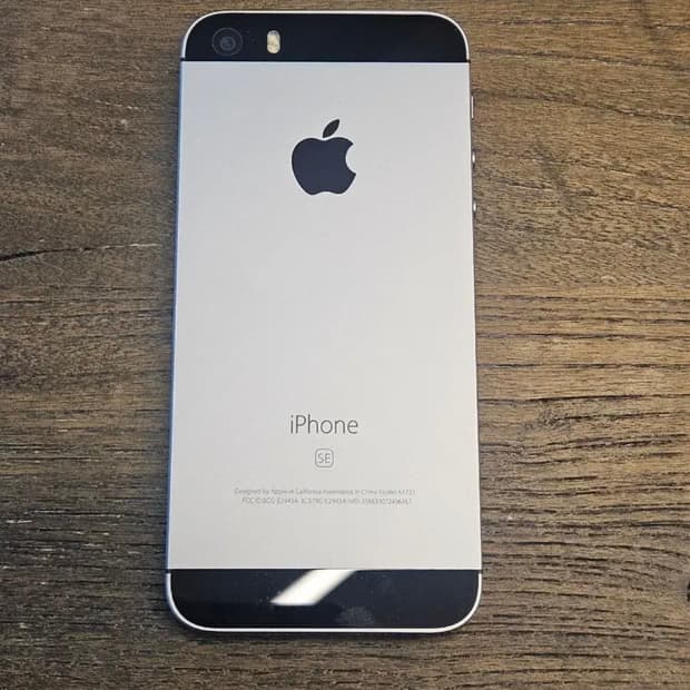 아이폰SE1세대 128g 이태리내수용 무음