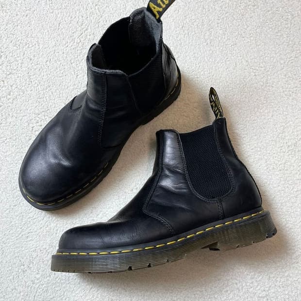 닥터마틴 2976 블랙 나파 첼시 부츠 A1789