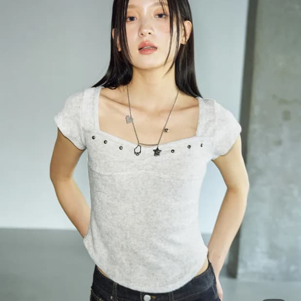 헬레네파리스 테리 스터드 스퀘어 하프 티셔츠 오트밀