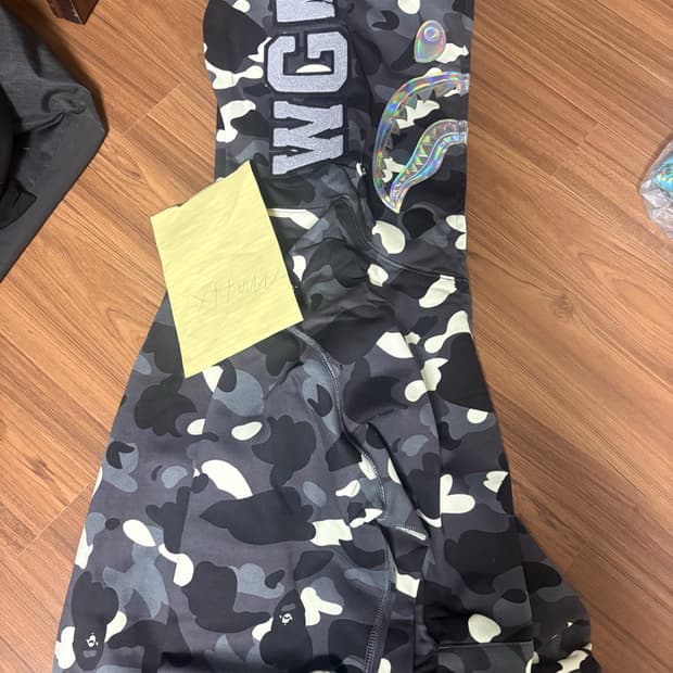 베이프 시티카모 흑계 샤크후드 새상품