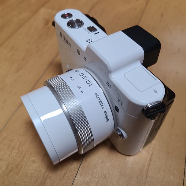 니콘 Nikon 1 V1 바로 사용 가능 희귀 모델