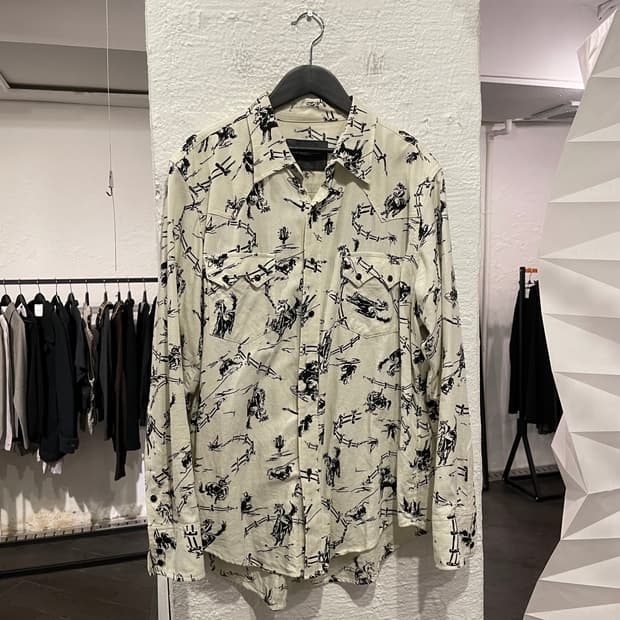 더 레터스 웨스턴 그래픽 셔츠