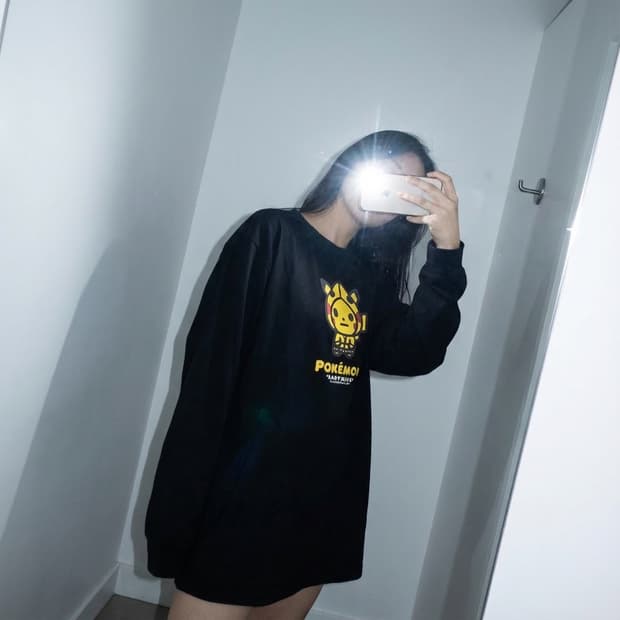 베이프 × 포켓몬 베이비마일로 롱슬리브 티