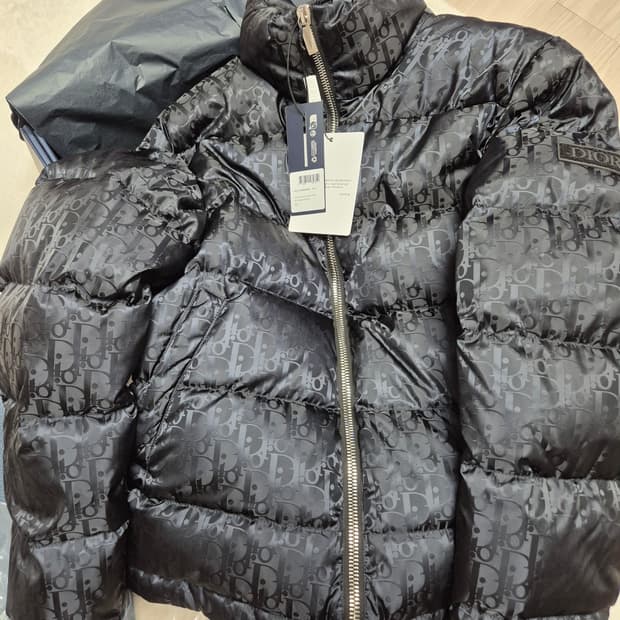 디올 오블리크 푸퍼 다운 자켓