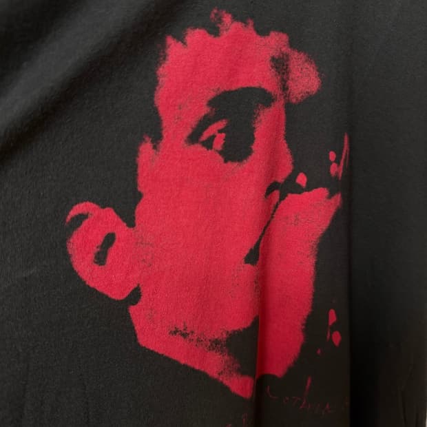 46) lad musician joy division t shirts