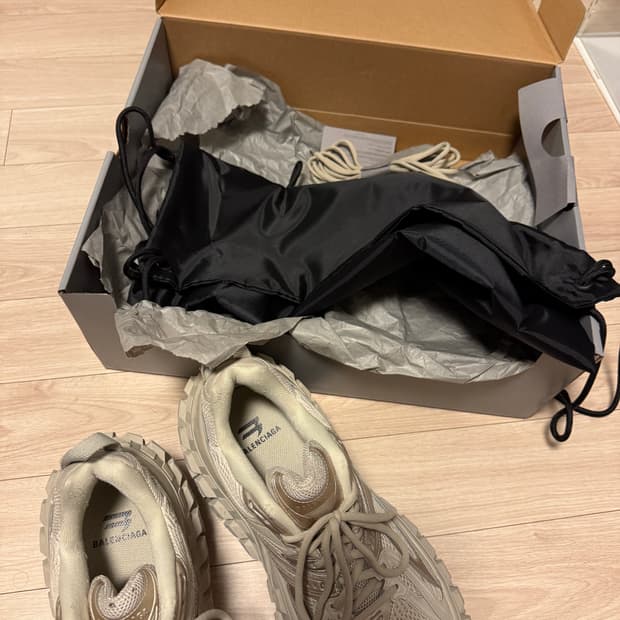 43] 발렌시아가 디펜더 베이지 국내매장판 풀구성