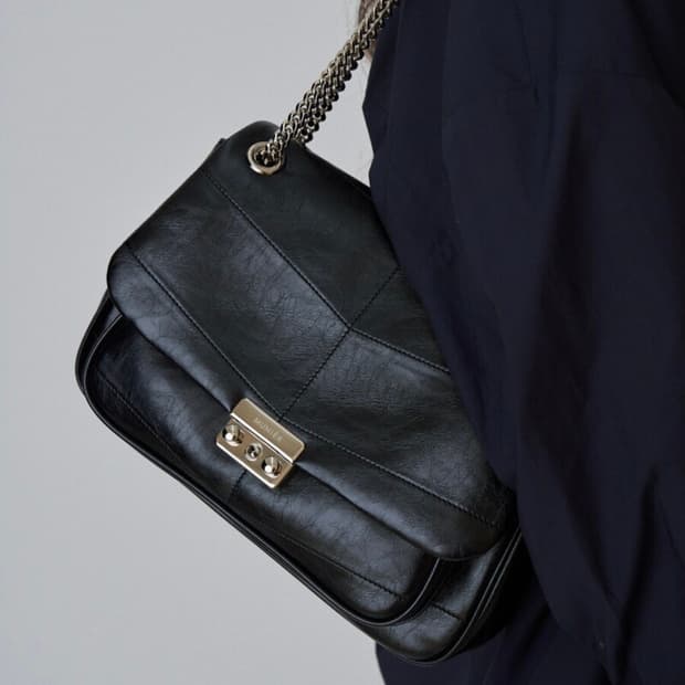 [뮤니에] 스티치 체인 백 블랙 STITCH CHAIN BAG BLACK