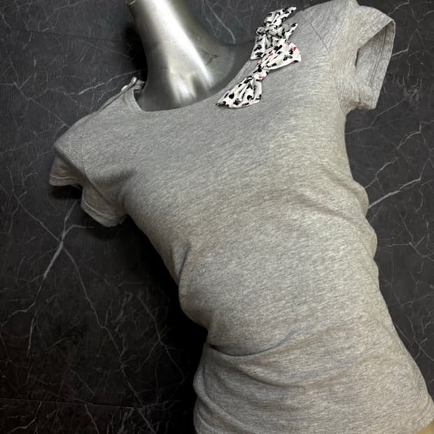 Punk Skull Ribbon Slim fit Top