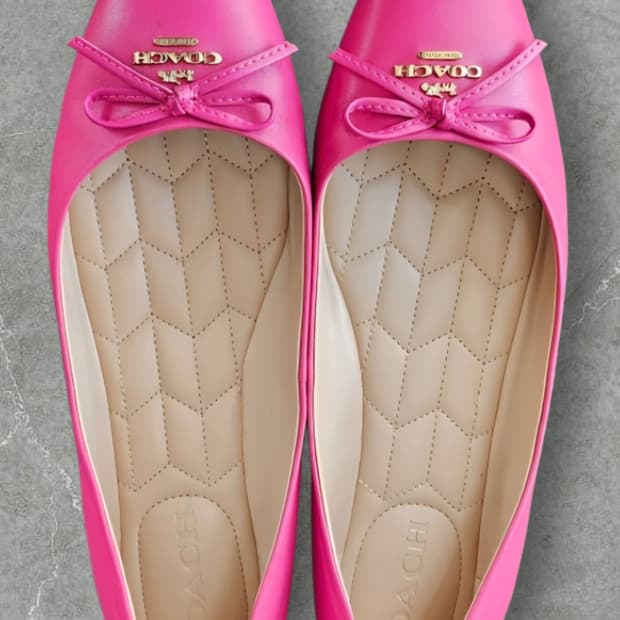 코치 COACH 리본 발레리나 플랫슈즈 핫핑크 245 새상품급