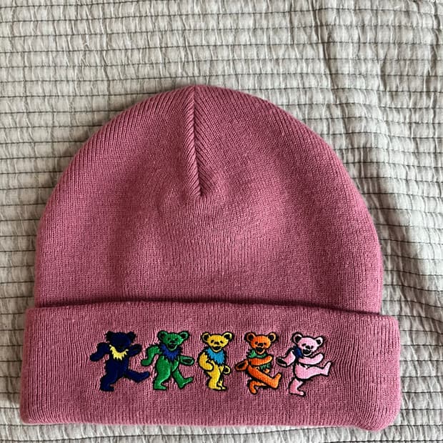 디스이즈네버댓 x 그레이트풀 데드 댄싱 베어스 비니 핑크