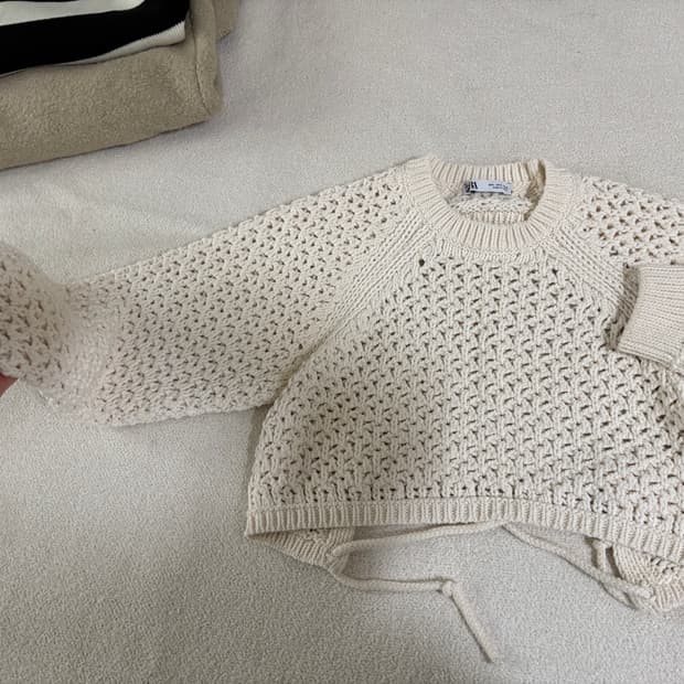 자라 오픈백니트