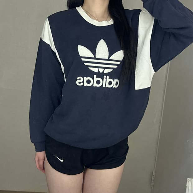 아디다스 불꽃 파이어버드 배색 네이비 화이트 맨투맨 