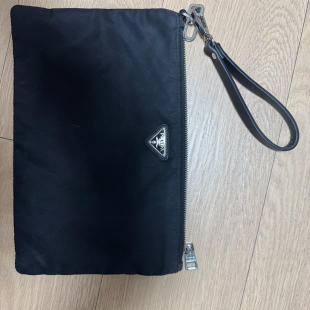 프라다 클러치 파우치