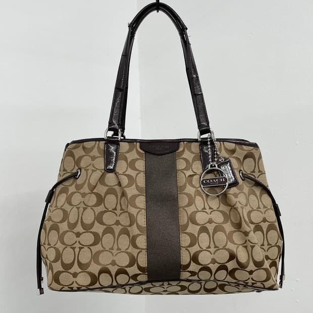 코치 자카드 시그니처 숄더백 