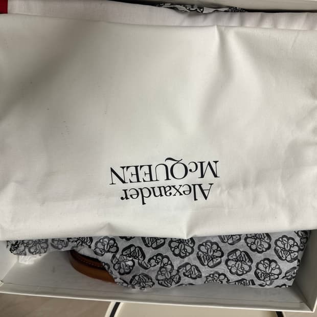 알렉산더맥퀸 첼시부츠 판매