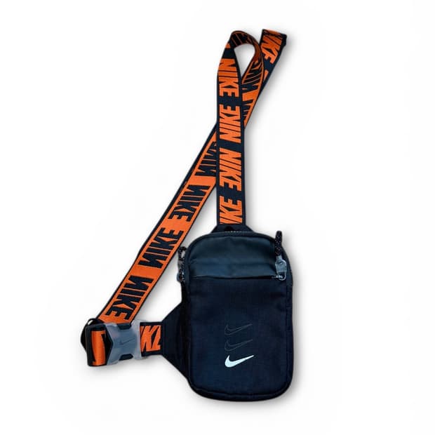 Nike 스포츠 웨어 에센셜 힙 팩 