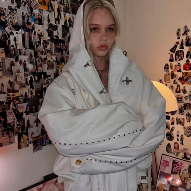 YEEL FOLD OUT HOODIE SHAWL FUR JACKET