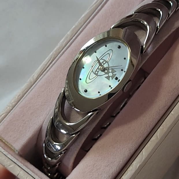 비비안웨스트우드 빈티지 아머 시계