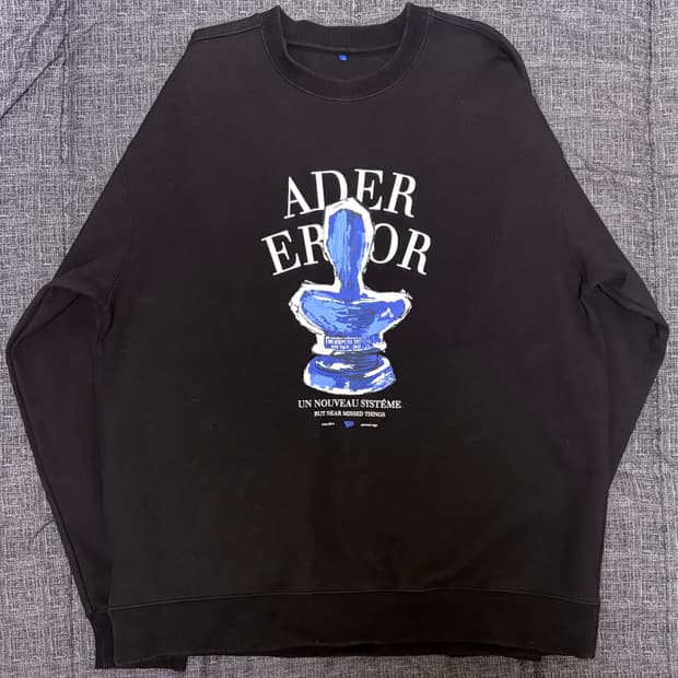 아더에러 트로피 맨투맨 블랙 A2