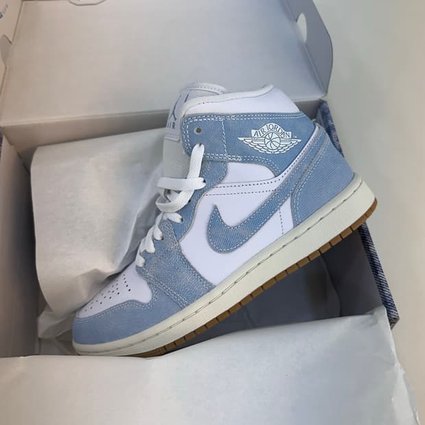 (W) 조던 1 미드 SE 화이트 세일 