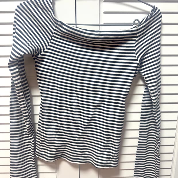 여성 스트라이프 오프숄더 티