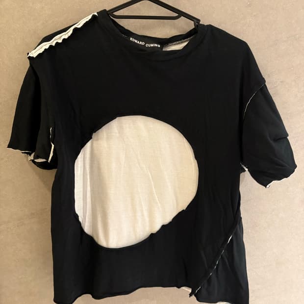 Edward cuming 반팔 티셔츠 1
