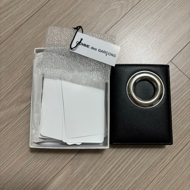 꼼데가르송 아일렛 지갑