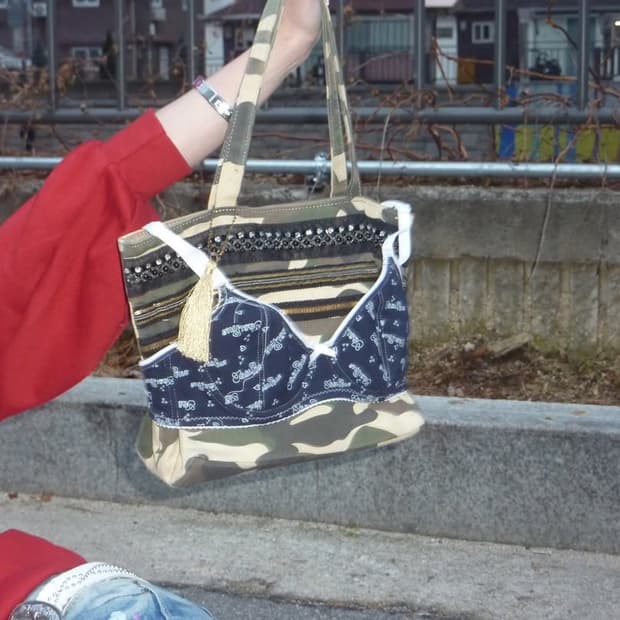 Bra bag camo