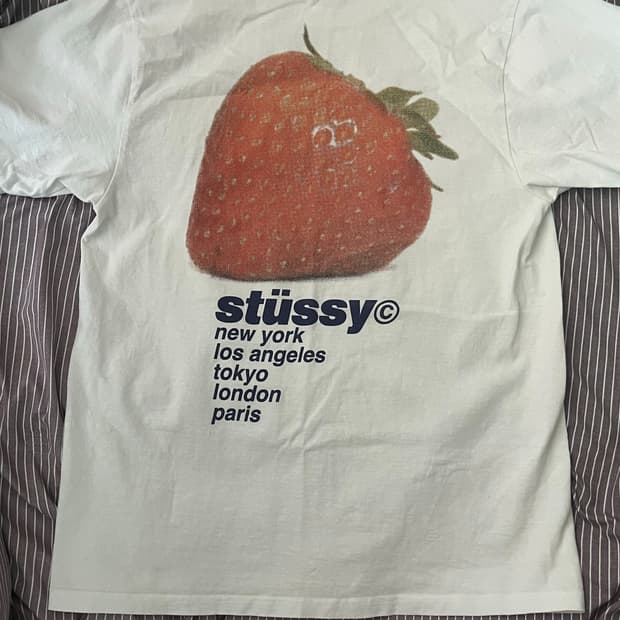 (M)스투시 스트로베리 티셔츠 반팔 화이트