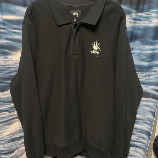 스투시 크라운 카라 맨투맨