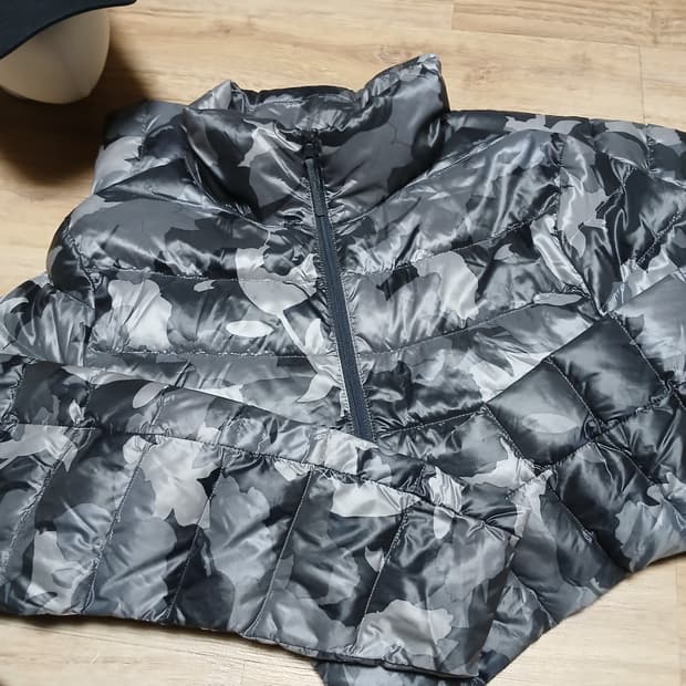 유니클로 카모 다운 경량 패딩 밀리터리 자켓