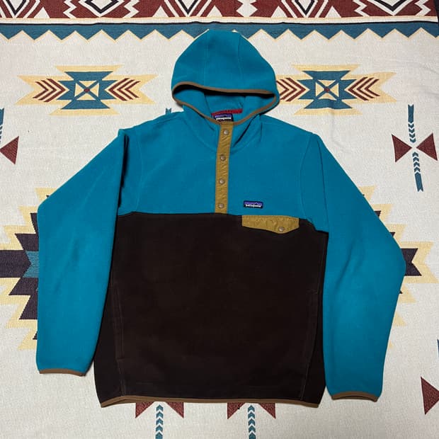 파타고니아 신칠라 후드 스냅티 m