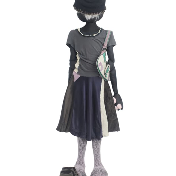 Curved Panel Contrast Satin Long Skirt4