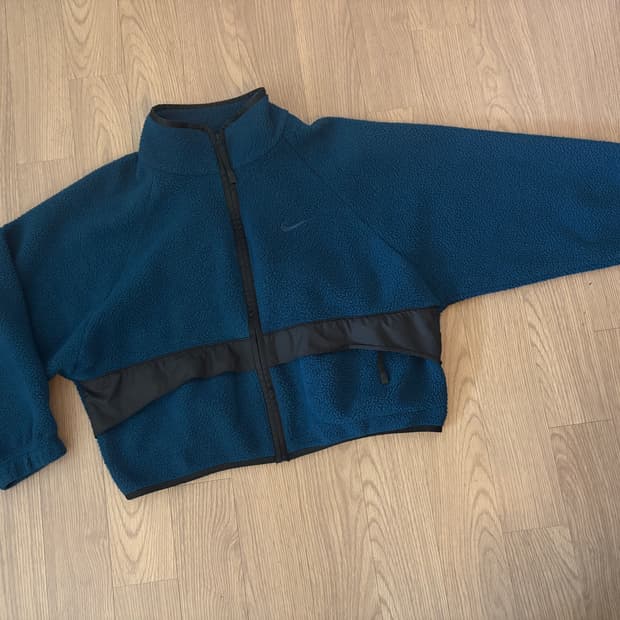 나이키 반크롭 뽀글이 후리스 집업자켓 여성 라지이지만 프리사이즈