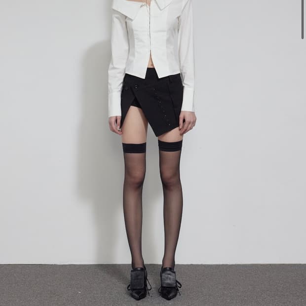 보헤미안서울 원숄더 셔츠 ONE SHOULDER SLIM-FIT