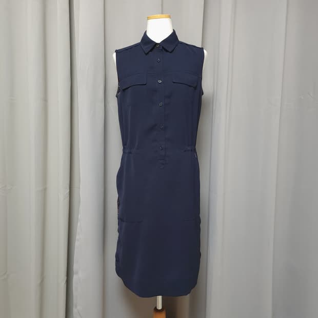 헤지스 슬리브리스 카라 원피스
90