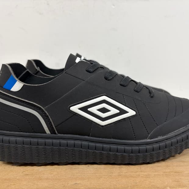 엄브로 남성 스니커즈 260