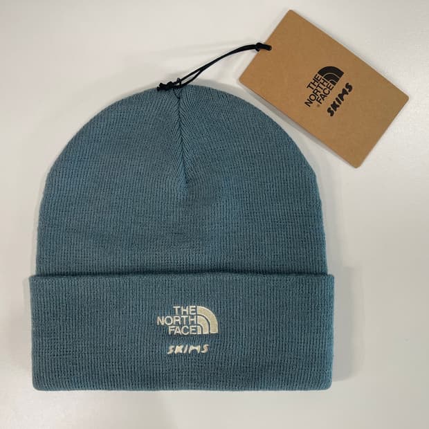 노스페이스 x 스킴스 비니 카이아나이트
