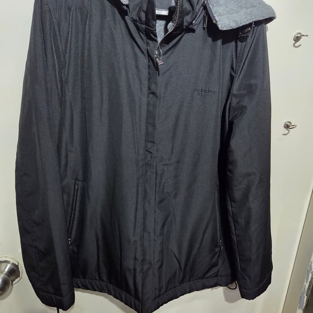 레로마 후드 블랙바람막이