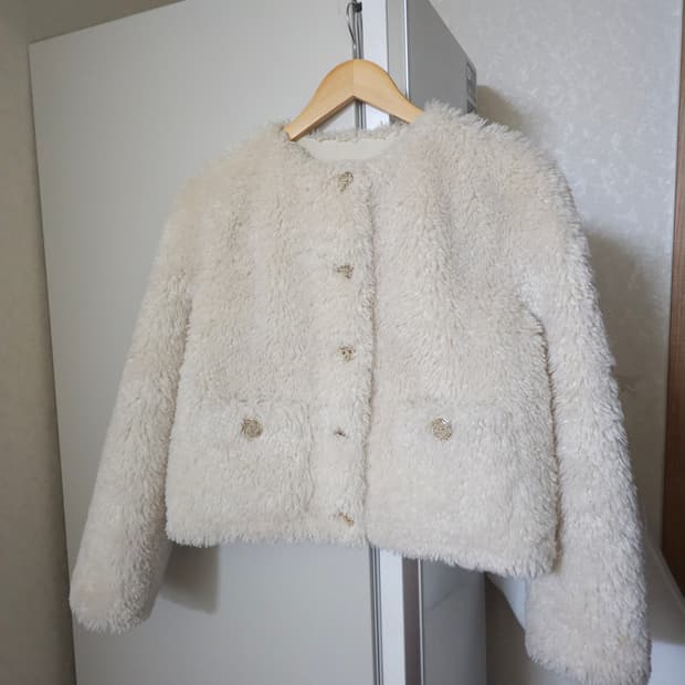 듀엘 아이보리 부클레 숏 자켓