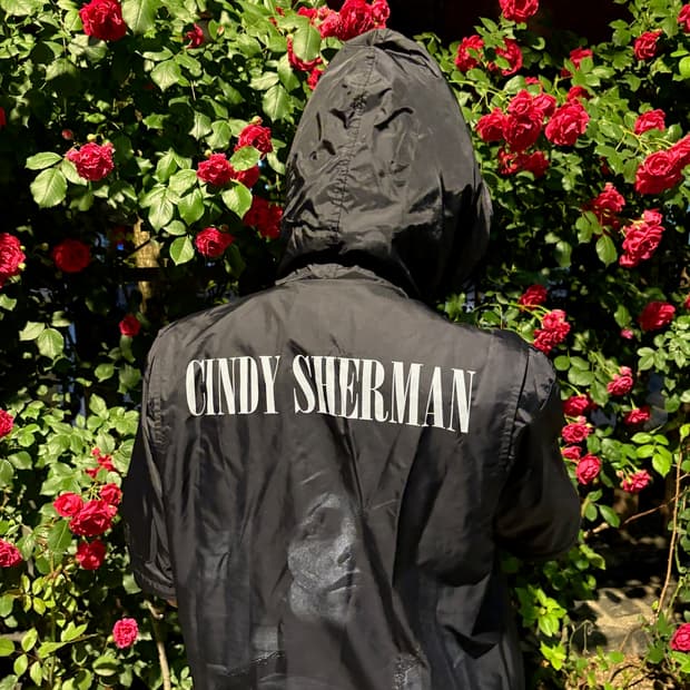 UNDERCOVER 신디셔먼