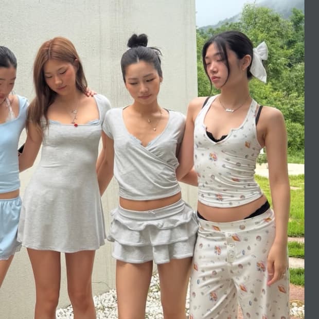 글로니 탑s+스커트m 세트