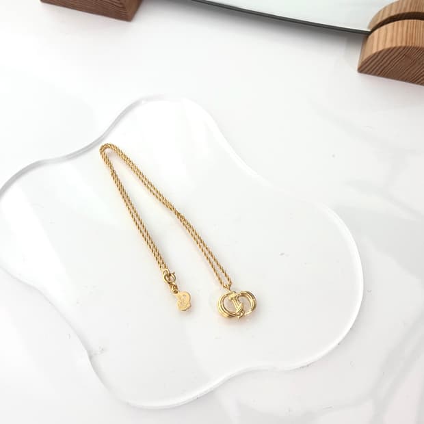 크리스찬 디올 CD 로고 목걸이 결버전