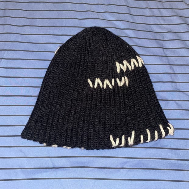 스티치 포인트 비니