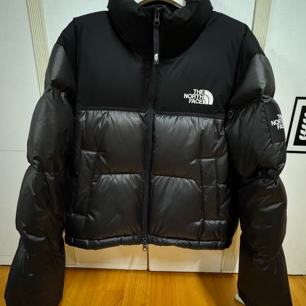 노스페이스 눕시 다운자켓 M 사이즈 판매합니다