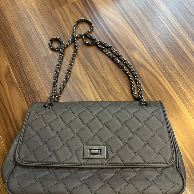 시슬리 퀄팅 체인 숄더백 회색